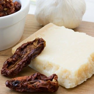 Sundried Tomato & Parmesan Garlic Olive Oil 375ml. Bottle. - Tubac Gourmet Foods